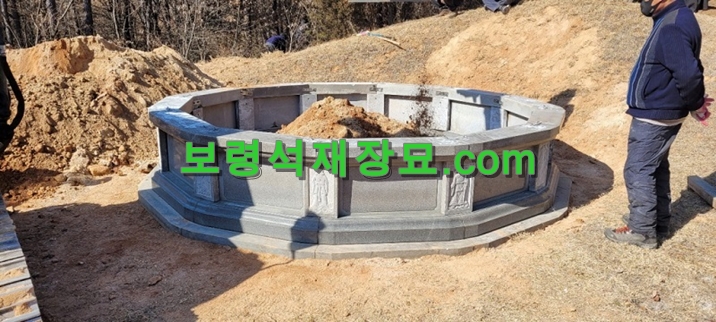 F320_탄천 원형 둘레석 시공-28-4.jpg