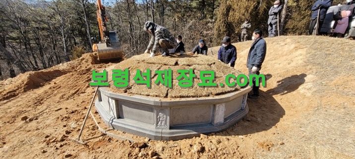 F321_탄천 원형 둘레석 시공-28-5.jpg