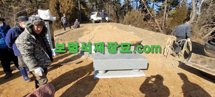 F323_탄천 원형 둘레석 시공-28-7.jpg
